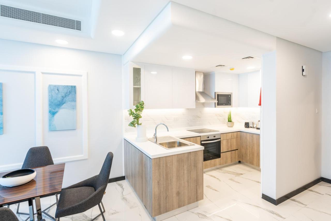 S Plaza Suites Hotel Seef Екстериор снимка