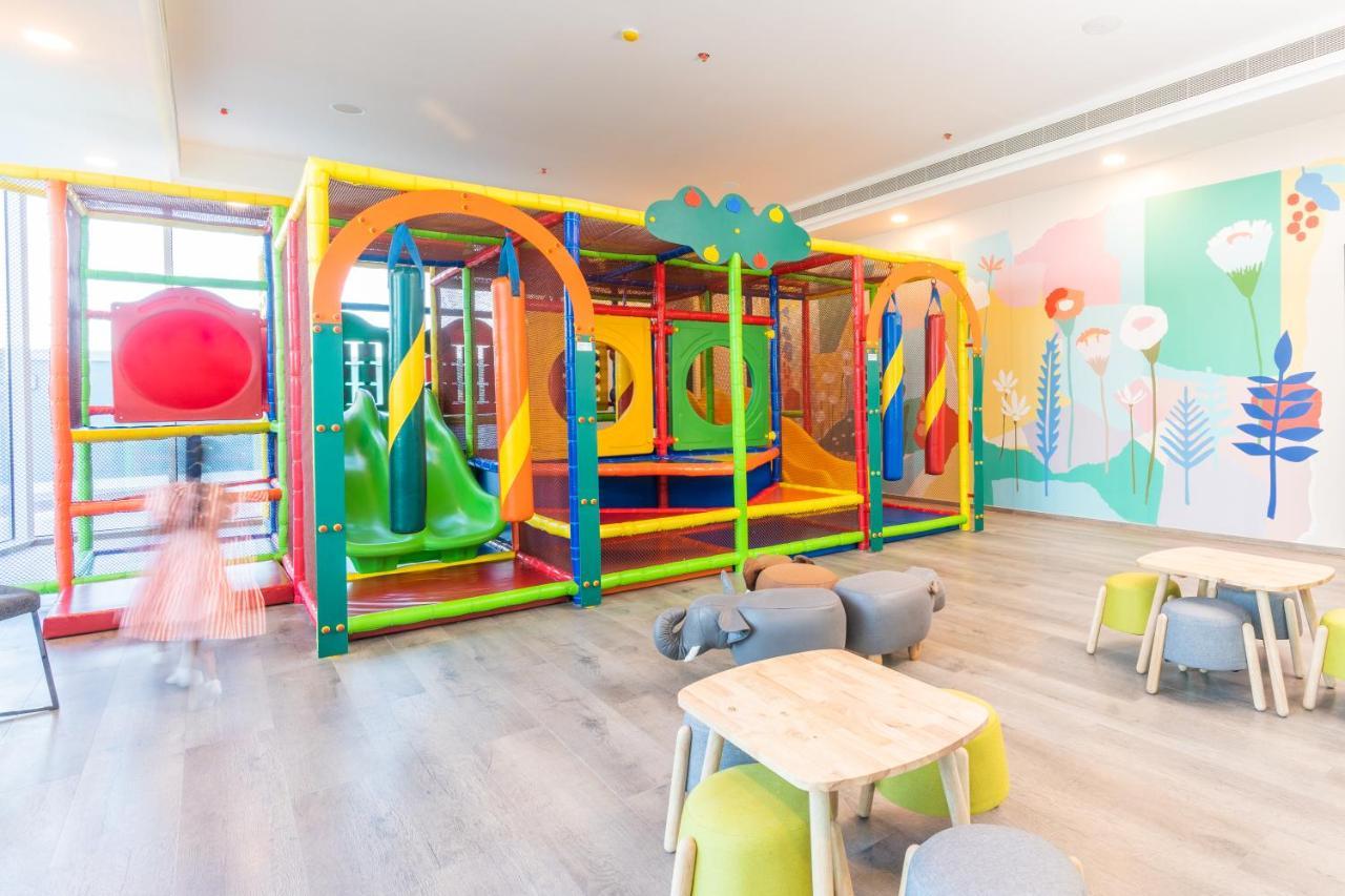 S Plaza Suites Hotel Seef Екстериор снимка