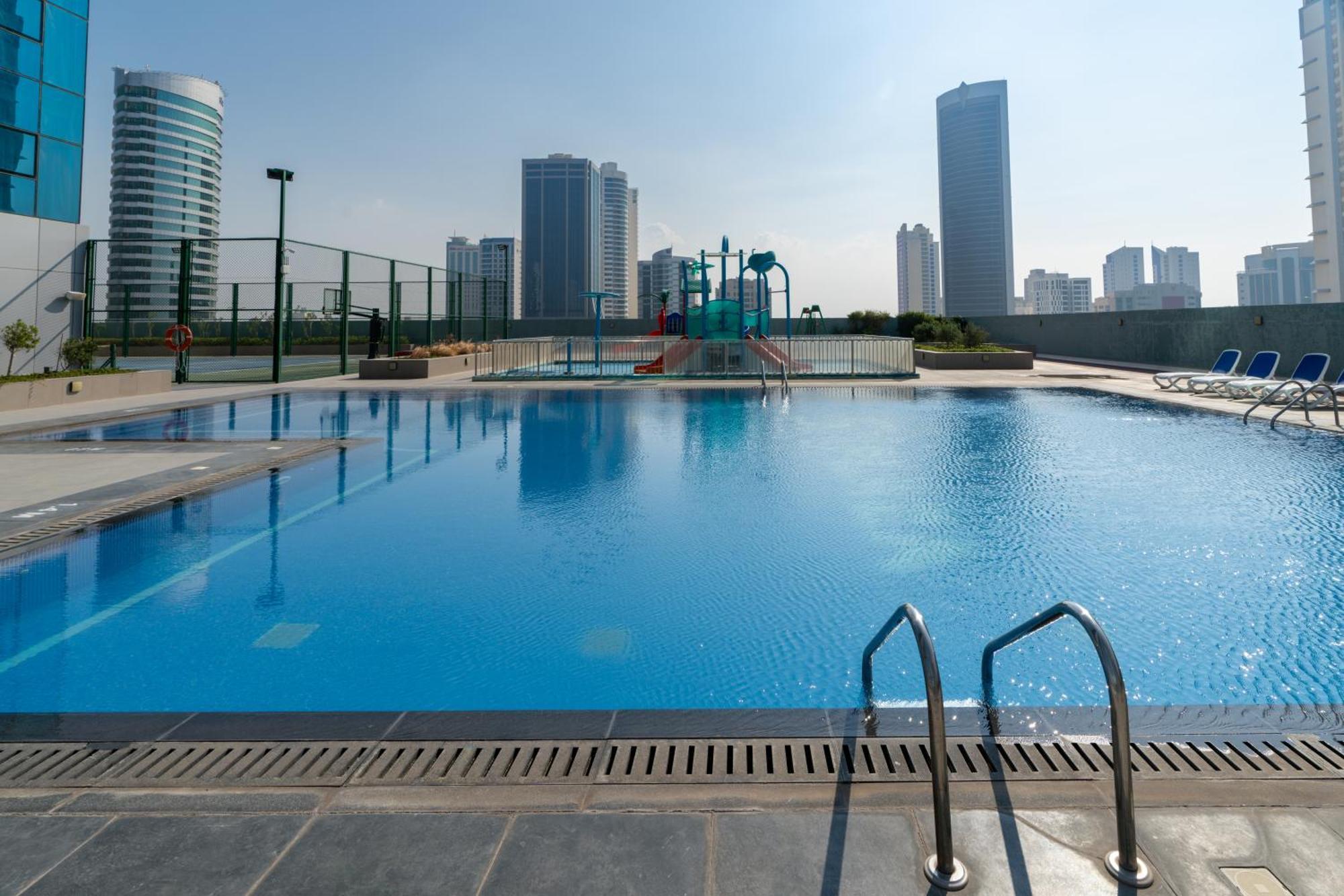 S Plaza Suites Hotel Seef Екстериор снимка